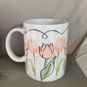 Tulip Mug 11 oz NWOT